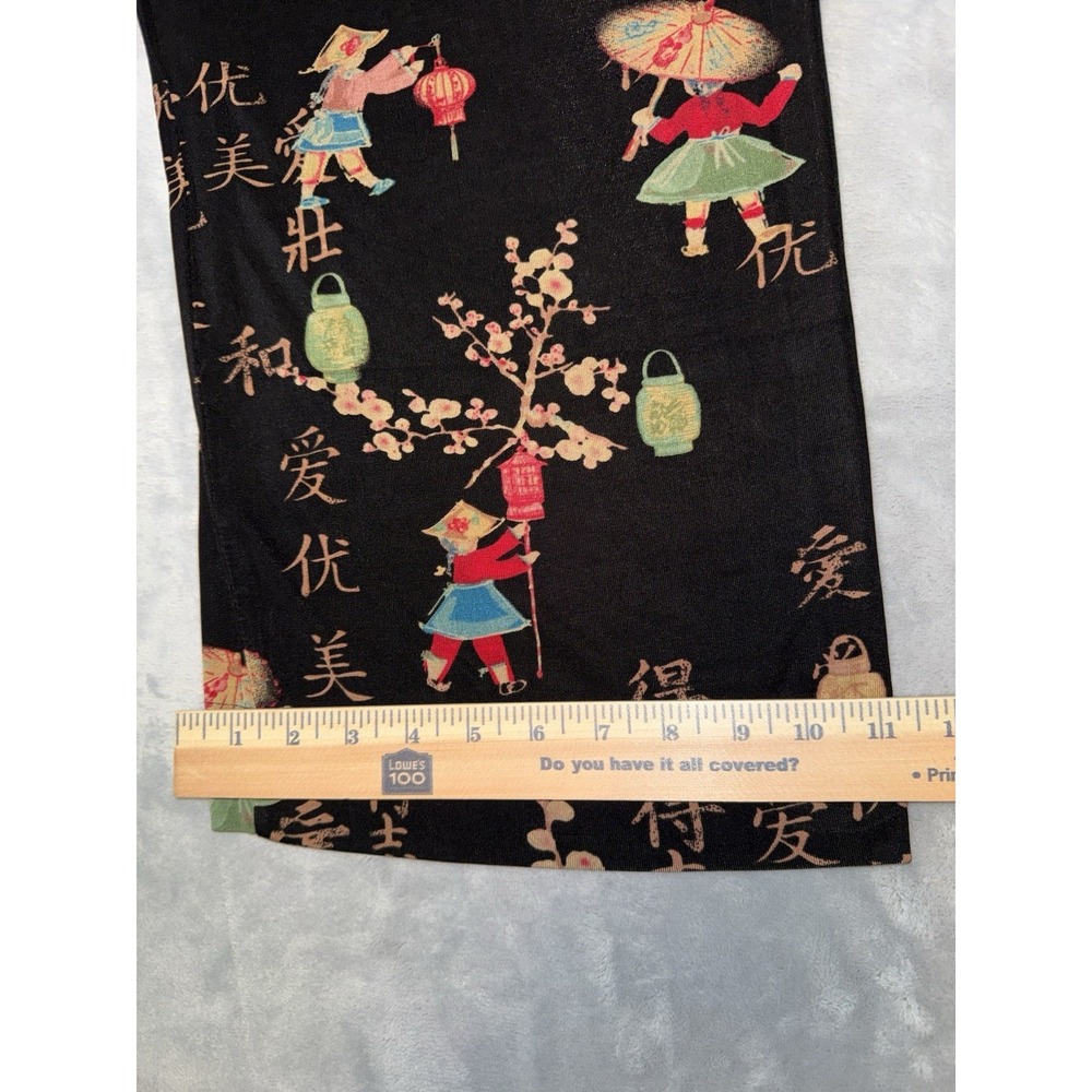 CHICO'S Travelers Stretch Slinky Crop Pants Chinese Graphic‎ Print Sz 2 Casual - Picture 4 of 8